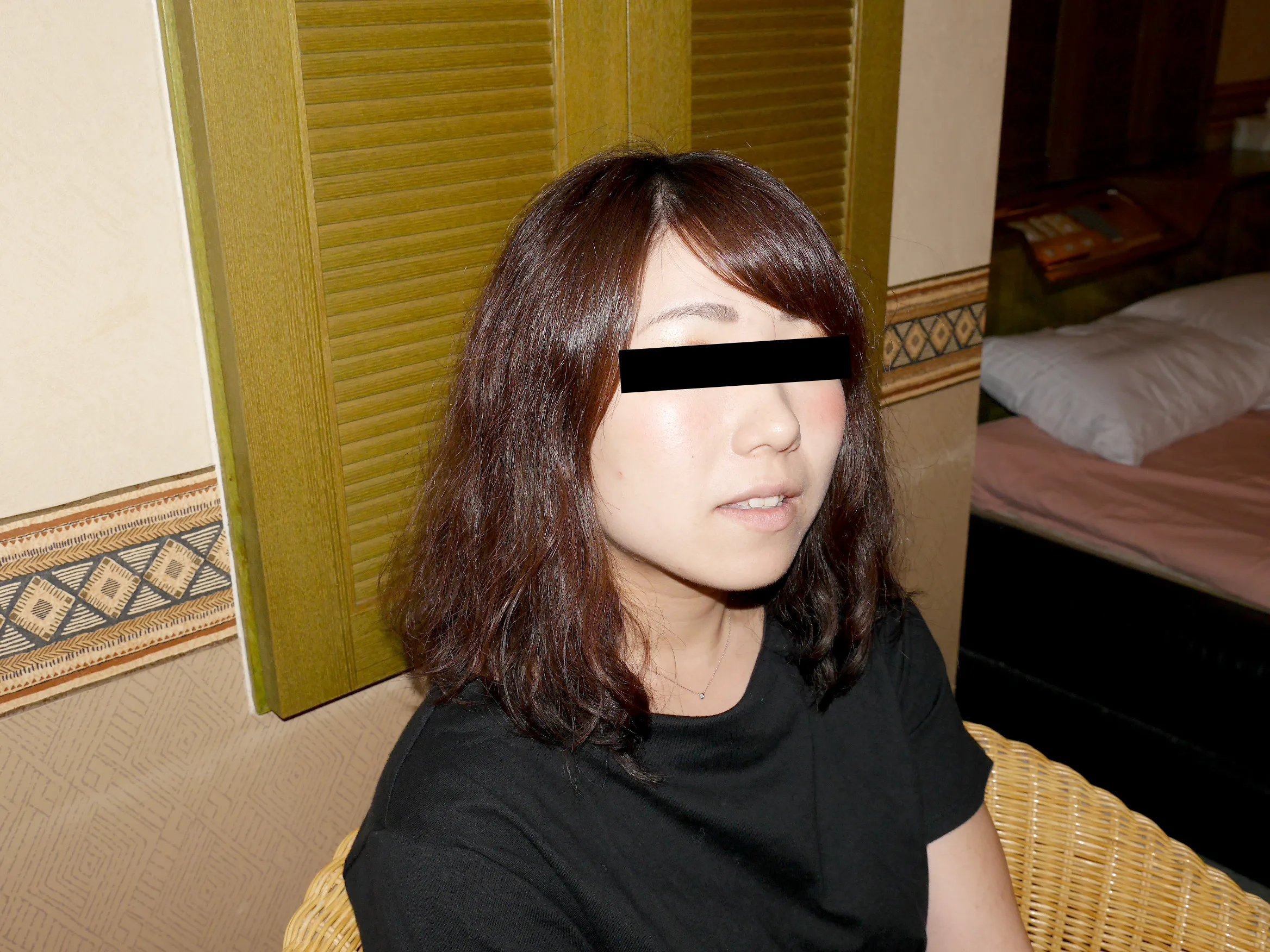 ドMな私は落書きプレイで潮吹いちゃいました-1