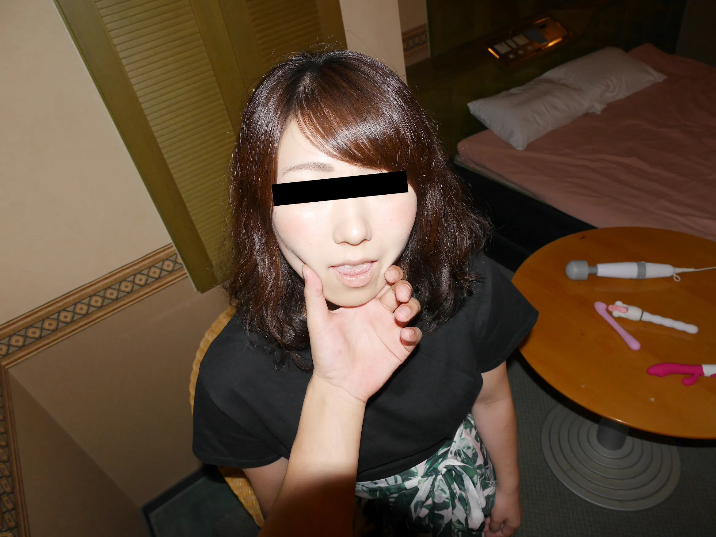 ドMな私は落書きプレイで潮吹いちゃいました-2