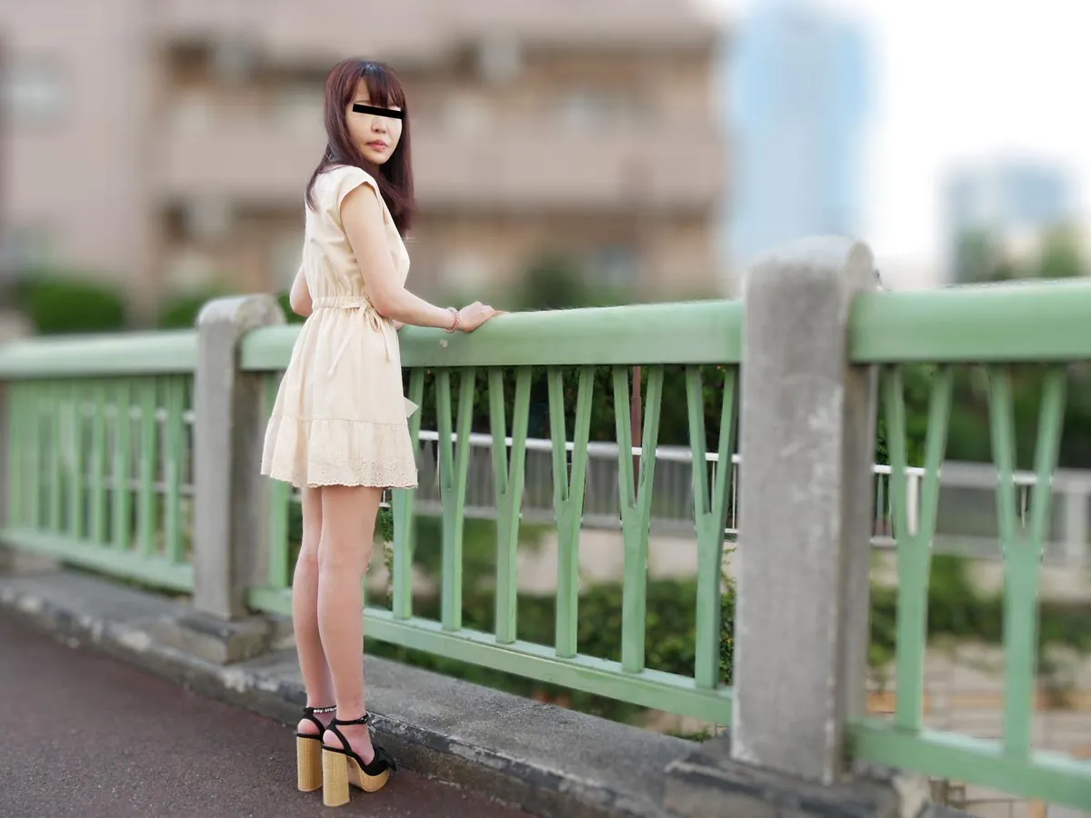 新居お披露目で誘った女の子と新しいソファでSEX-1