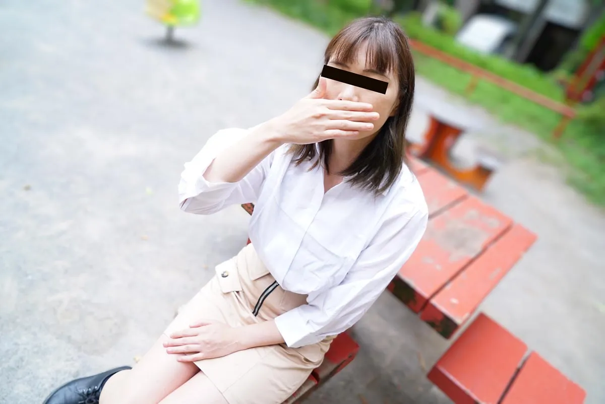 巨乳セフレがフェラしてる間に彼氏から着信アリ-3