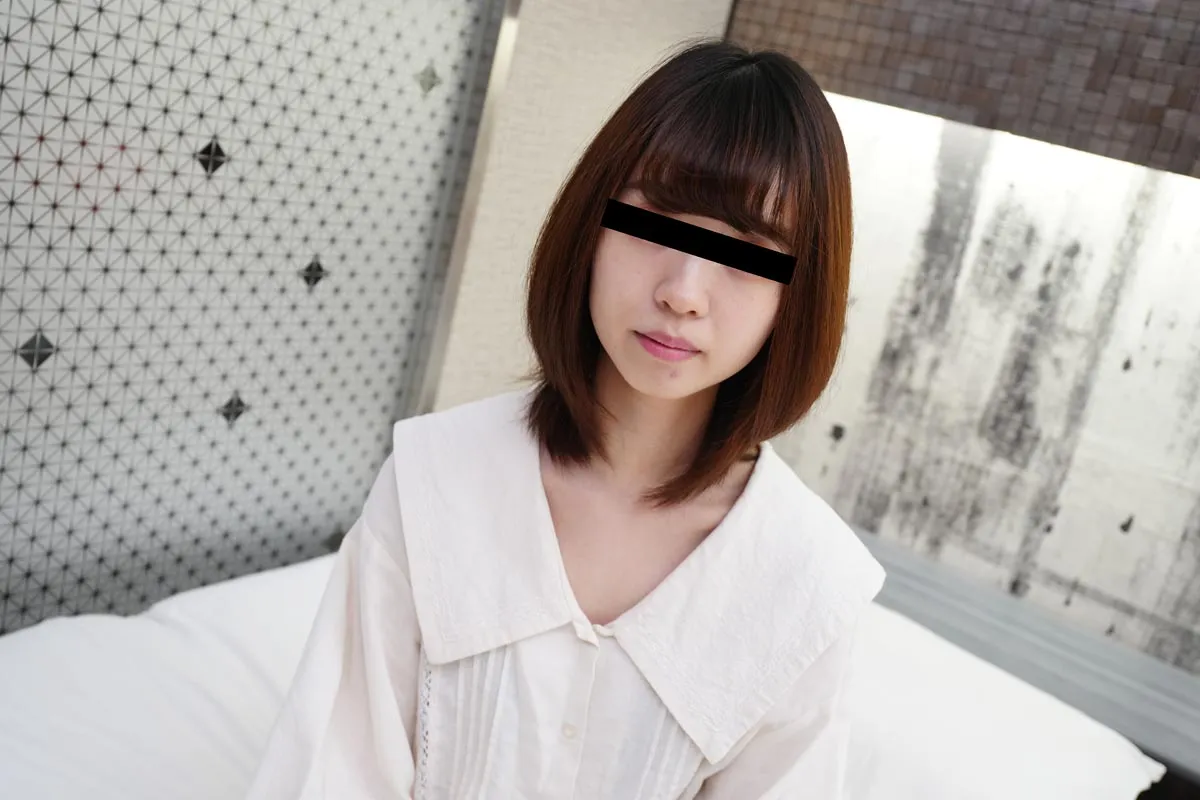 すっぴん素人～華奢なボディをガン突き連続中出し！～-1