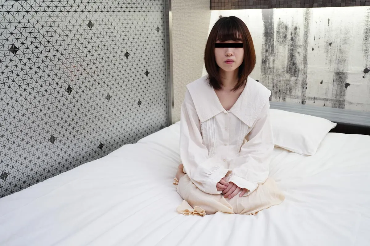 すっぴん素人～華奢なボディをガン突き連続中出し！～-2