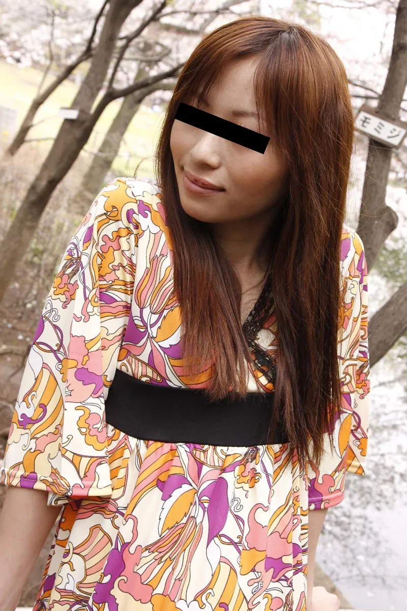 AV業界で働く女性新人ADにイタズラ！-1