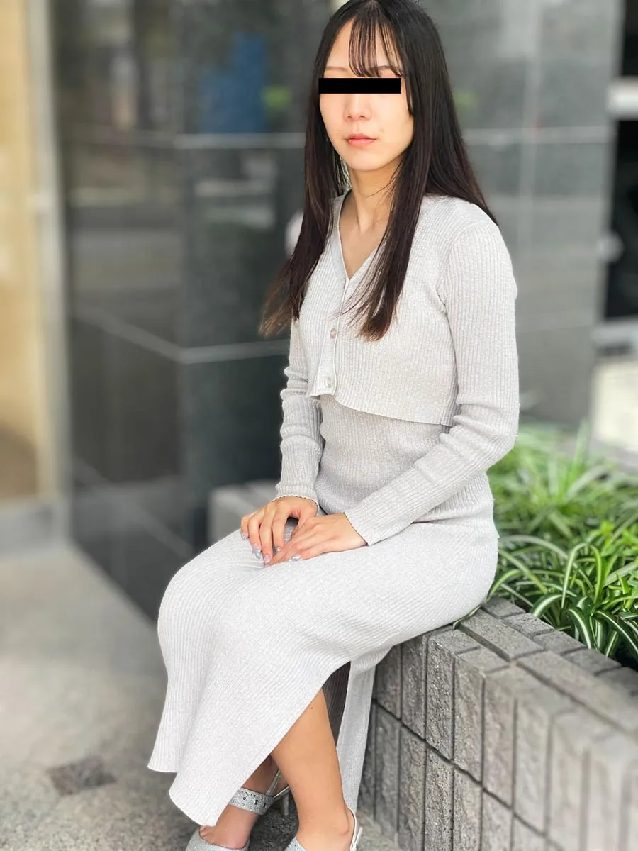 精子は飲むもの！ごっくんと中出しの二本立て！-1