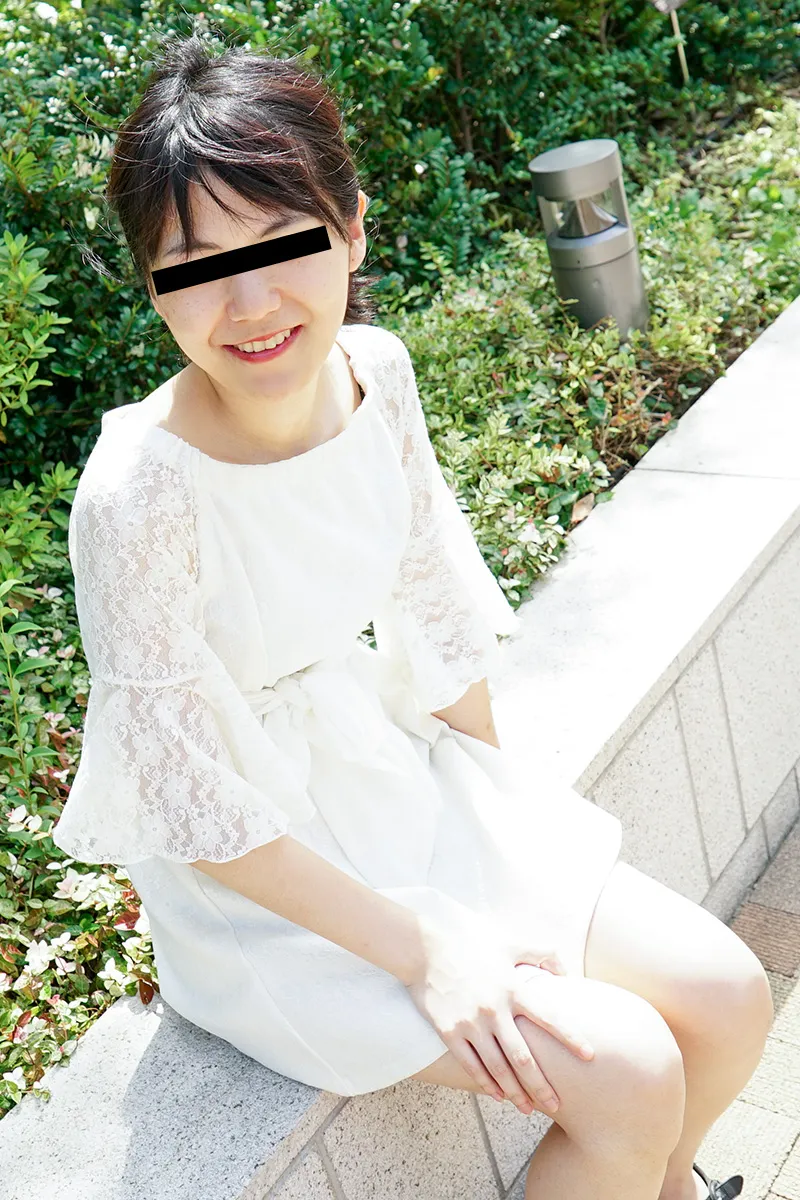 素朴という皮を被った淫乱ドスケベ娘-1