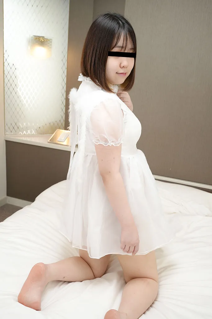 SNSで知り合った個撮モデルを撮りまくって中出し！-2