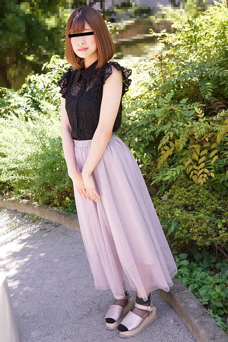 記憶に焼きつく卑猥な穴あきストッキング-1