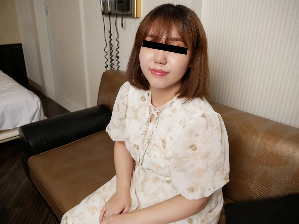 素人ＡＶ面接 〜むっちりピチピチ制服に着替えて生中セックスしちゃいますぅ〜-1