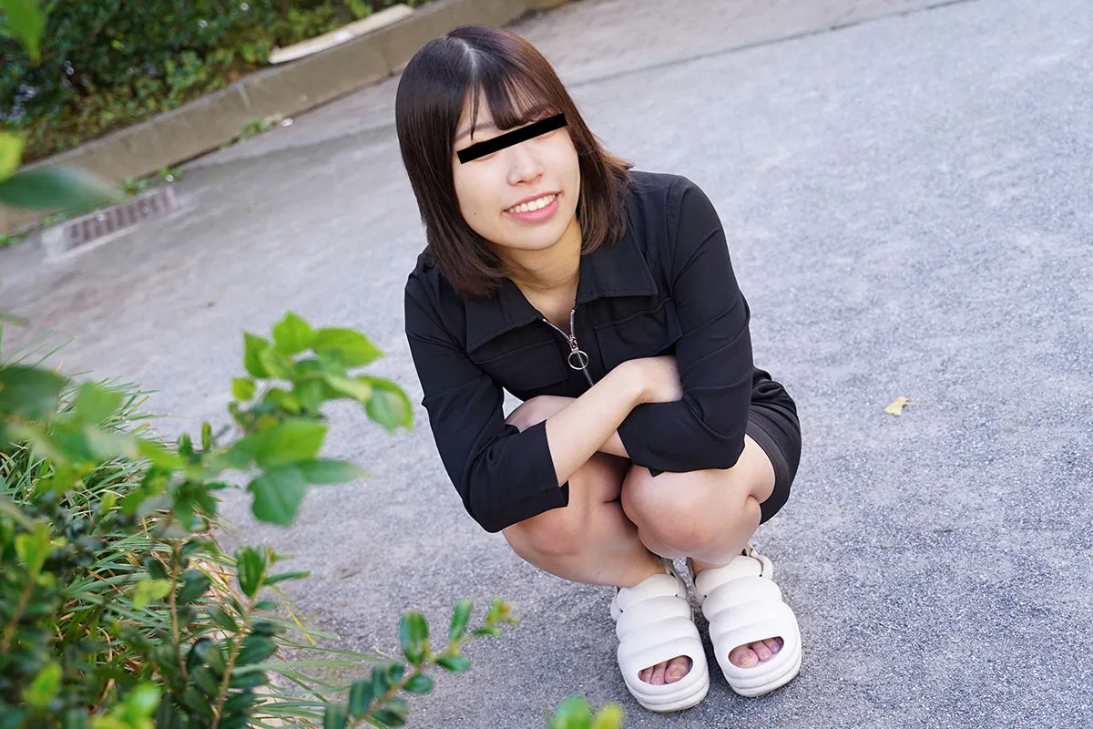 オモチャをオマンコに忍ばせて-2