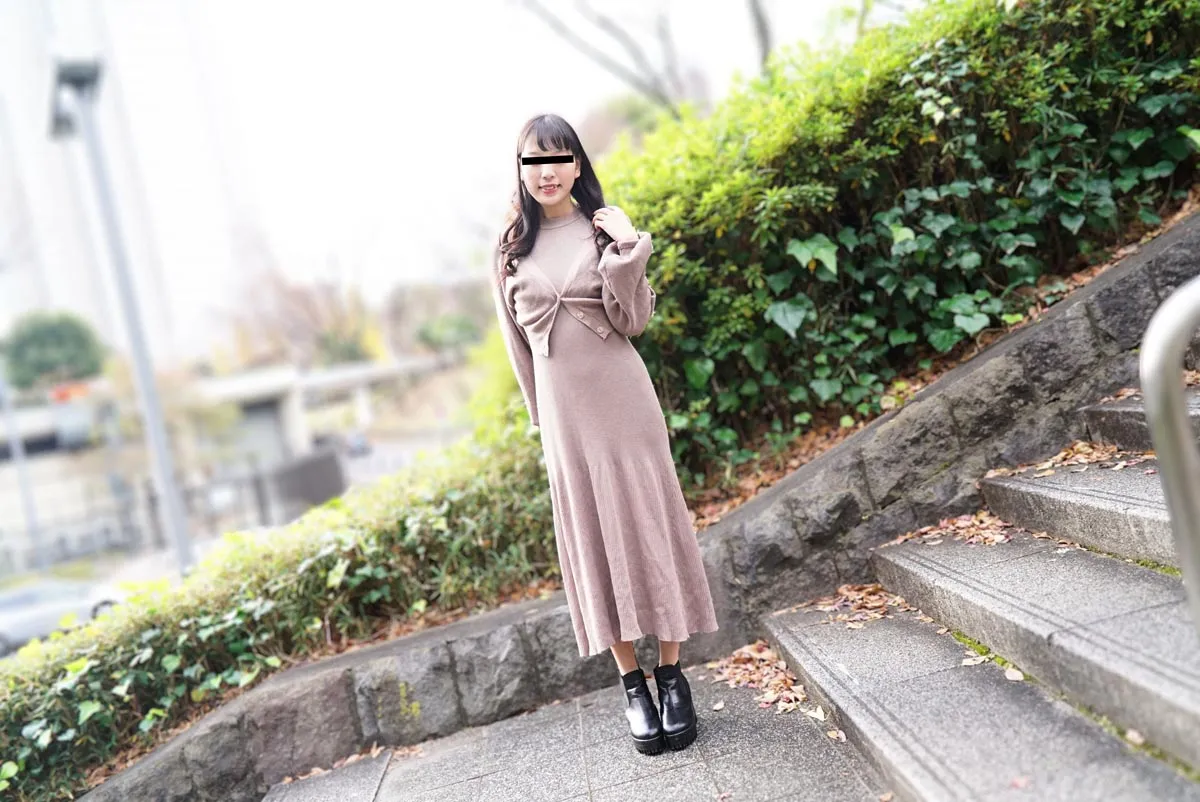 八重歯が可愛い娘にはドッキリ即ハメ3P！二連続中出し！-1