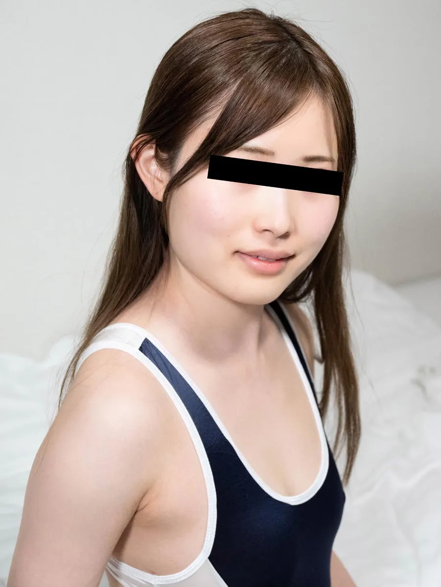 透明感の半端ない女子の水着をずらしてハメる-2