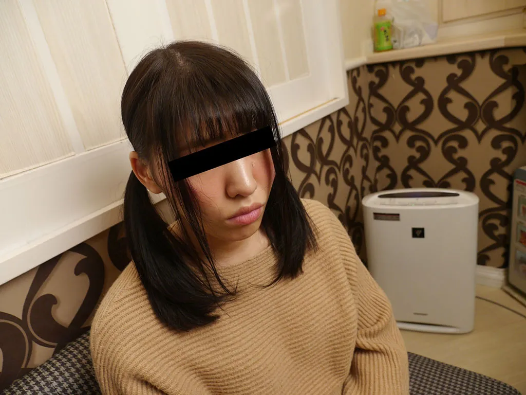 元水泳部のパイパン娘-1