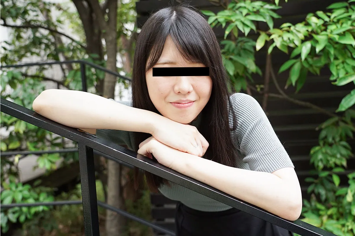 卑猥なランジェリーでヤル気満々の素人むすめとハメまくり！-2