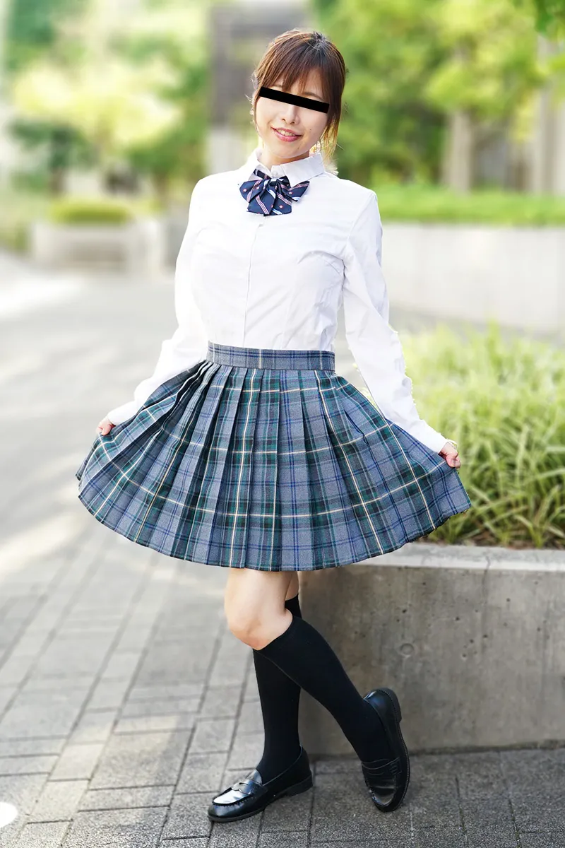 制服時代 ～ずーっとイジられイカされながらもカメラ目線～-1