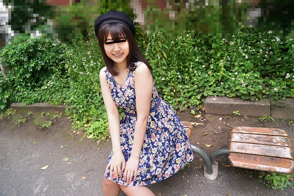 インタビュー中にまさかの即ハメ！清楚系素人が理性を失い感じまくる-3