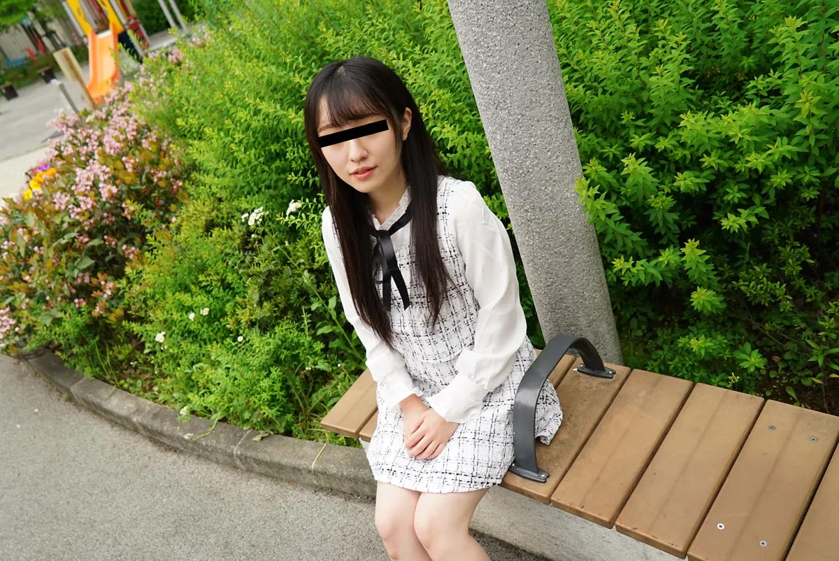 すっぴん素人 ～華奢な体をガンガン高速ピストン！～-1