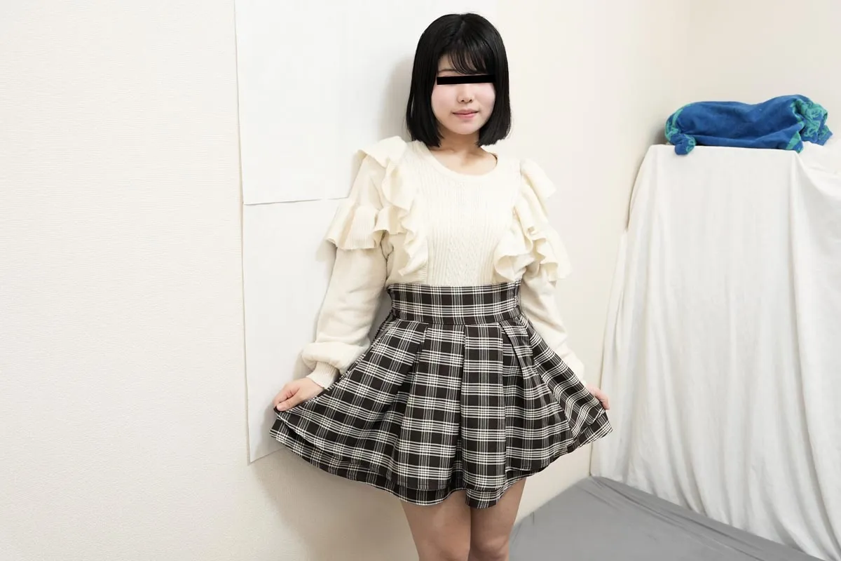 素人ＡＶ面接 ~ロリ娘にセクシーランジェリーを着せて生中ハメ~-1