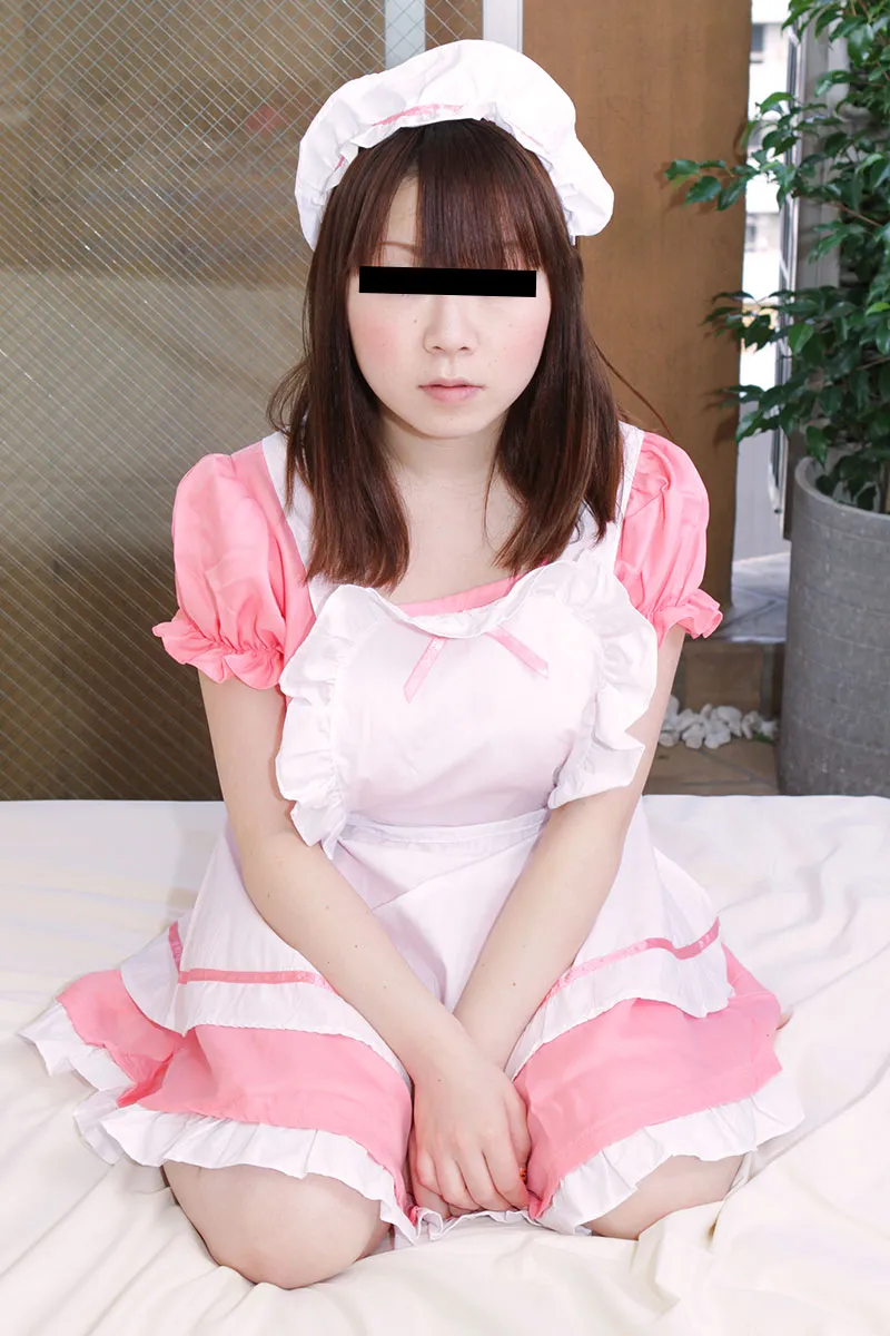 メイドコスプレでハメ撮りさせてくれるロリ巨乳デリヘル嬢-2
