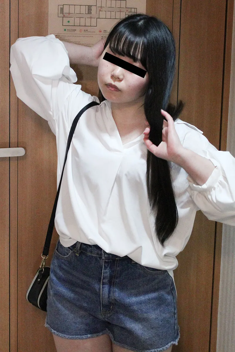 彼氏にナイショでエッチの撮影に来た音大生-3