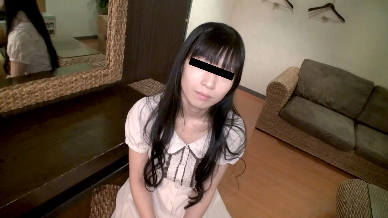 精子は飲むものだと元カレに調教されまくった素人むすめ-1