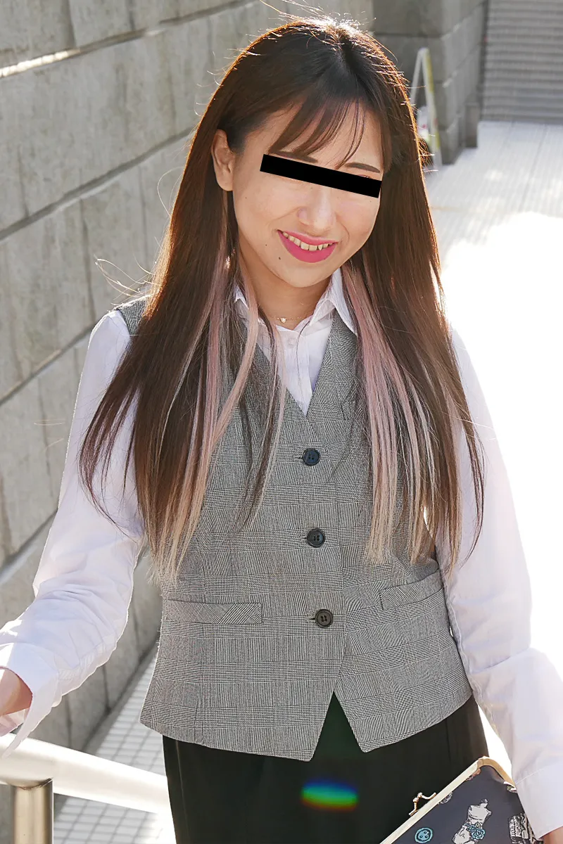 外回りが終わって会社に戻らずホテルへ直行する上司と部下-1