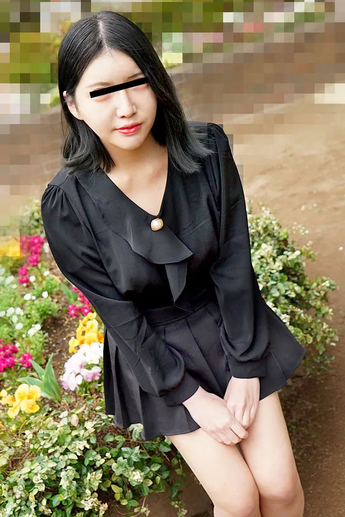 手ぶらバイブが美尻でプロペラ回転！ハメられながら彼氏と通話する素人娘！-2