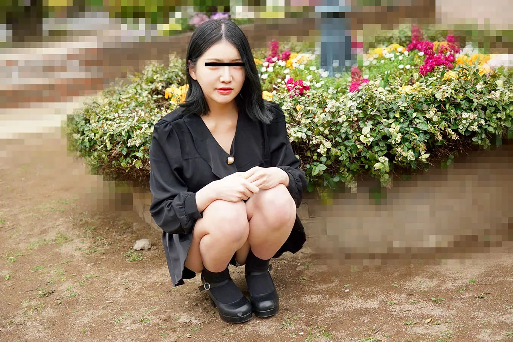 手ぶらバイブが美尻でプロペラ回転！ハメられながら彼氏と通話する素人娘！-3