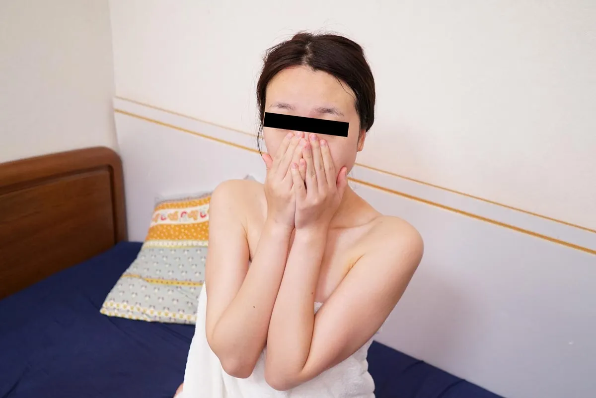 すっぴん素人 ～アヘ顔がキュートな微乳・華奢ガール～-3