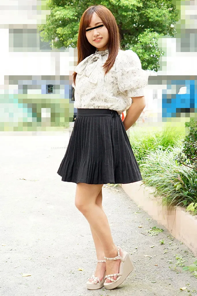 物足りない彼氏にナイショでAV撮影！ちっちゃ可愛いパイパン桃尻娘！-2