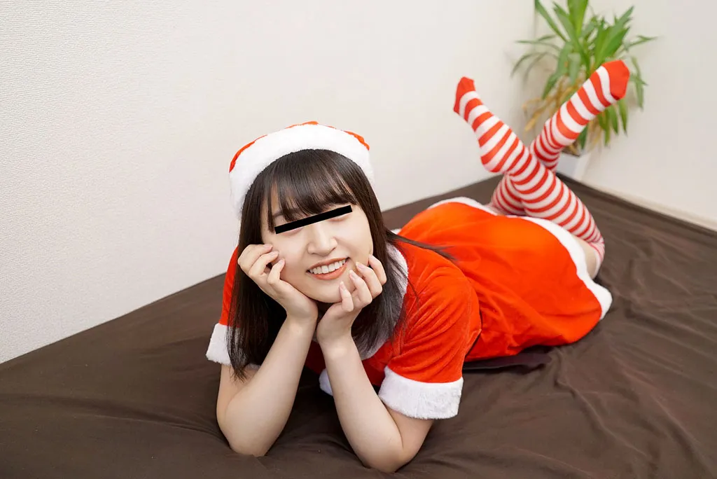 お漏らしイキするノーパンサンタちゃん-2